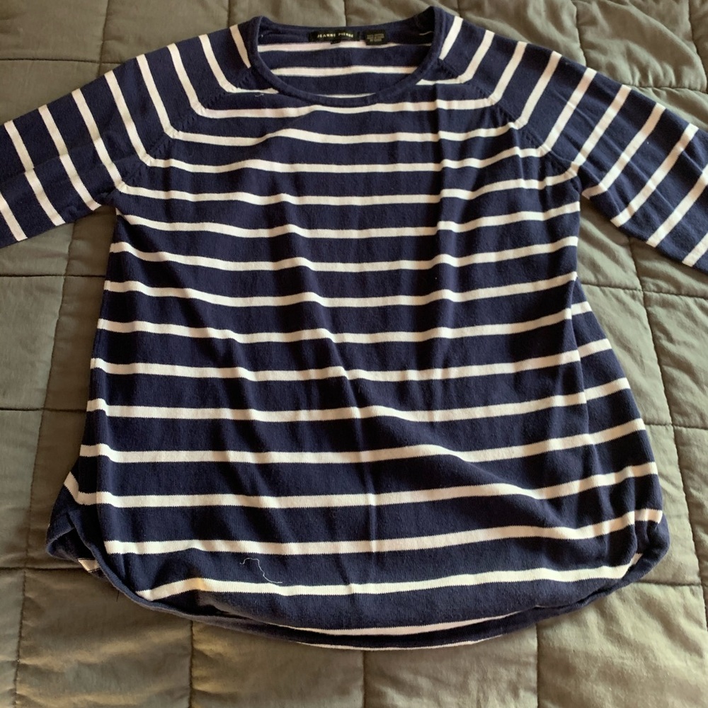 Jeanne Pierre top
